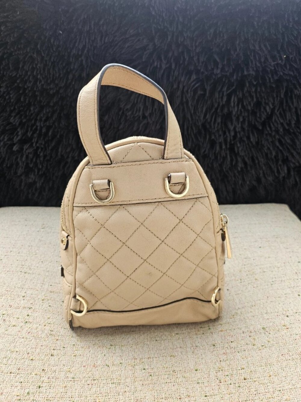 Michael Kors Kid Backpack Beige Leather Purse Bag Mini Bag Gold Tone Hardware - Picture 3 of 12